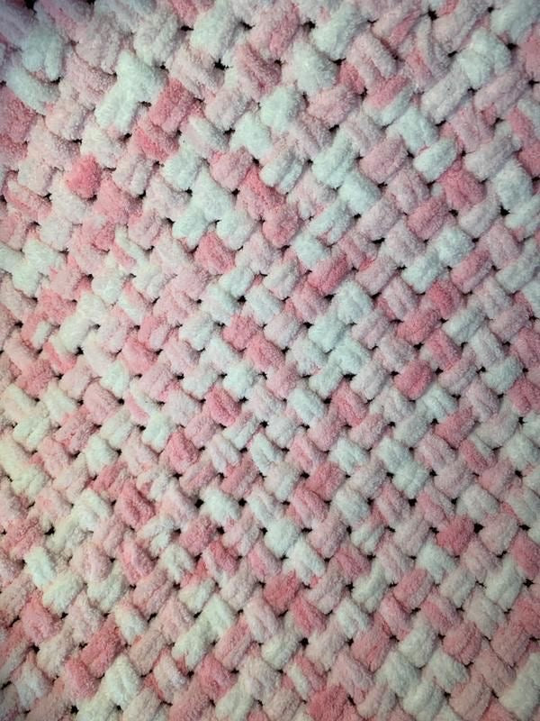 Pattern Loop Blanket DIY Workshop 3/12/23