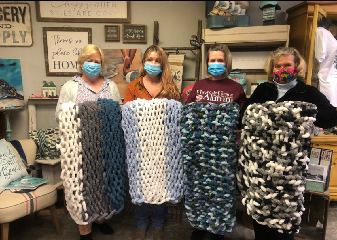 Chunky Knit Blanket DIY Workshop 3/19/23